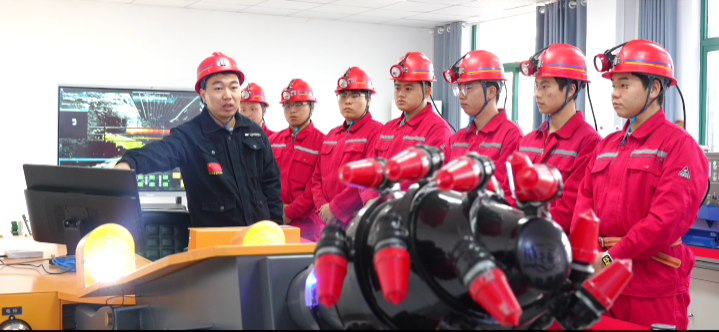 世界杯官网建成智能采掘实训室